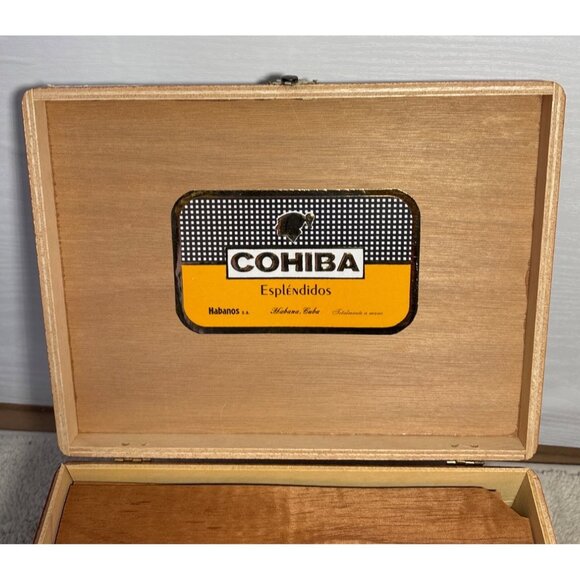 Cohiba Espléndidos Cigar Wooden Box With Cuban Seal & Latch Closure - Picture 7 of 8